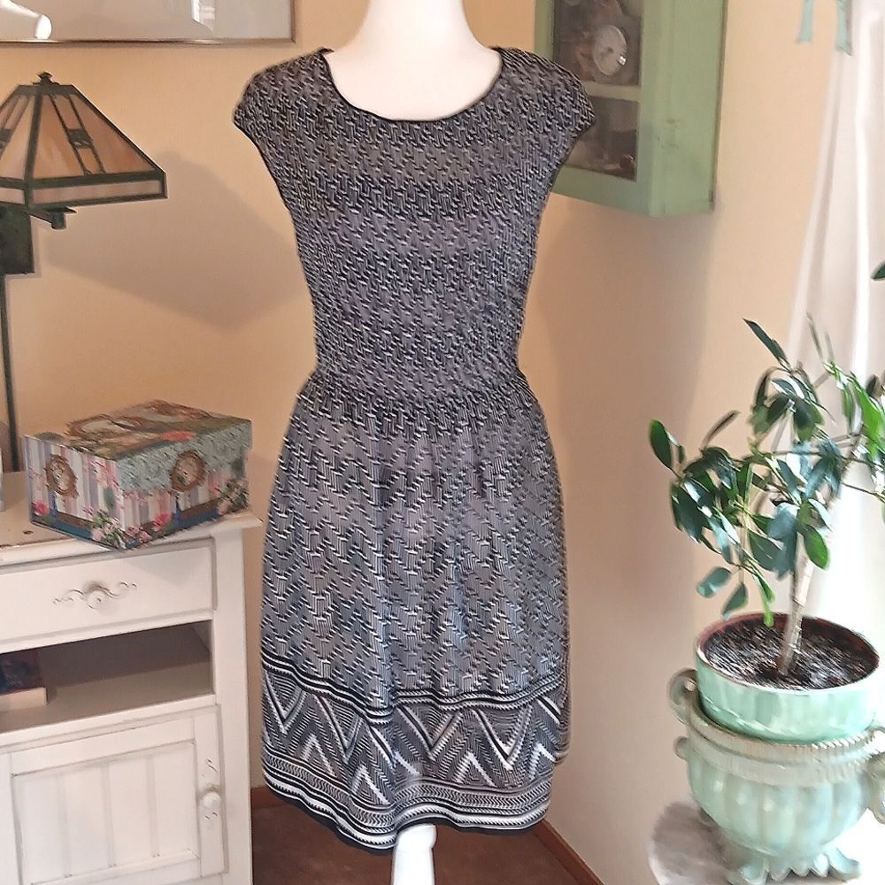 Max Edition Geometric Design Dress